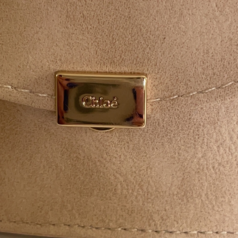 CHLOÉ Oval Gold Frame Sunglasses NWT - Picture 14 of 14
